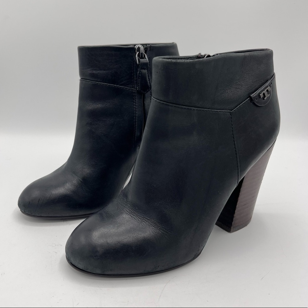 Tory Burch Women’s Black Patent Leather Wood Heeled Ankle Booties Size 6.5